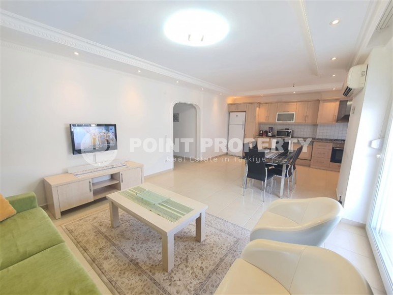 Светлая, просторная квартира 2+1, общей площадью 130 м2, в 500 метрах от моря, в спокойном, благоустроенном районе Аланьи - Тосмур-id-6878-фото-2