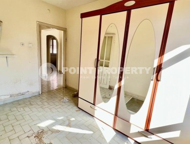 Inexpensive apartment with a convenient location 400 meters from the sea, in the center of Mahmutlar-id-6880-photo-4