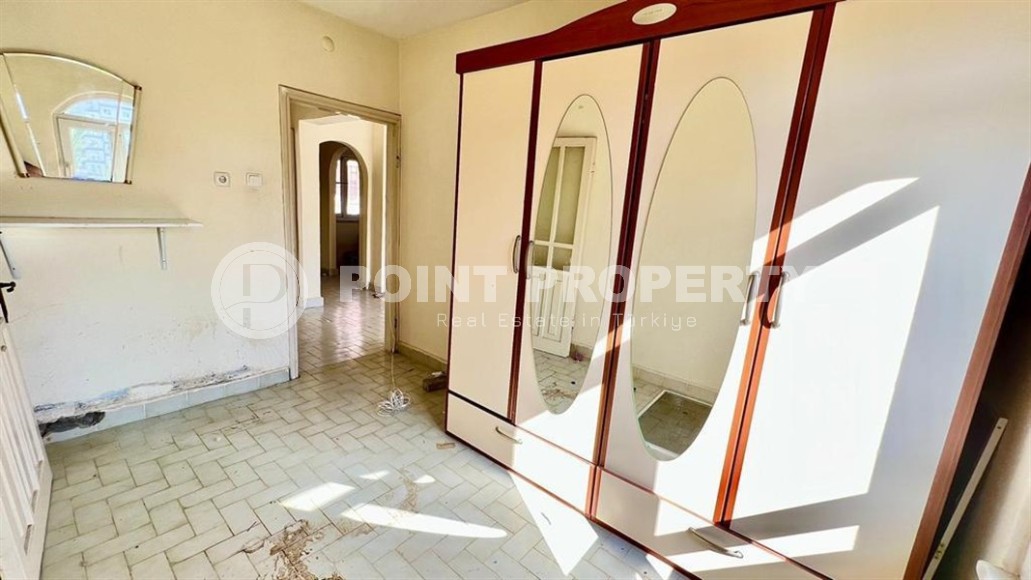 Inexpensive apartment with a convenient location 400 meters from the sea, in the center of Mahmutlar-id-6880-photo-4