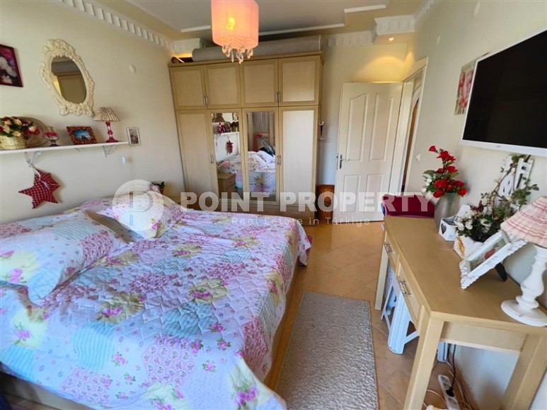 Furnished apartment 2+1 250 meters from the sea, in the center of the popular area of Alanya - Lower Oba-id-6881-photo-7