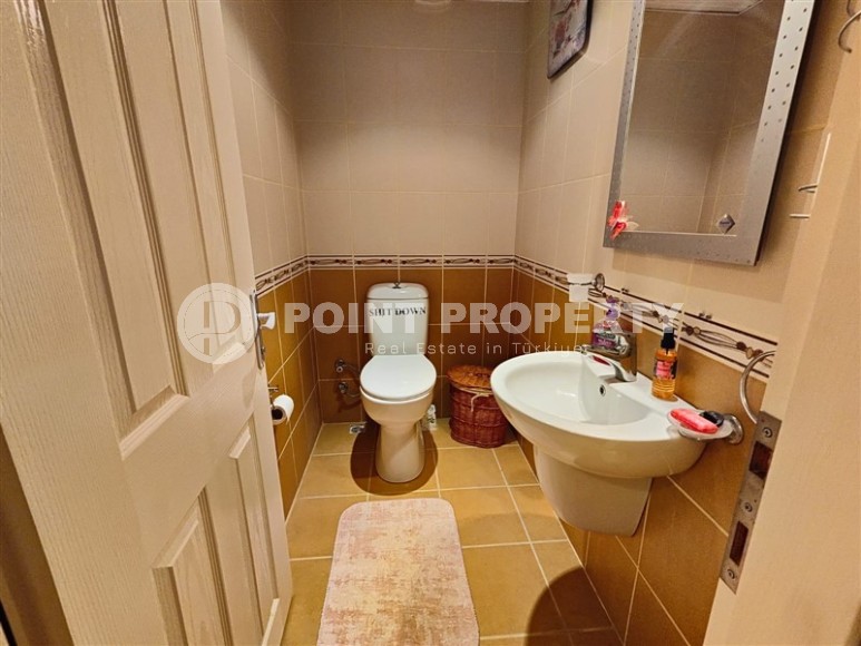 Furnished apartment 2+1 250 meters from the sea, in the center of the popular area of Alanya - Lower Oba-id-6881-photo-10