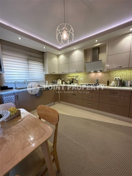 Двухуровневая квартира с видом на море и гору Кале, в престижном районе Аланьи - Хасбахче-id-6884-фото-10