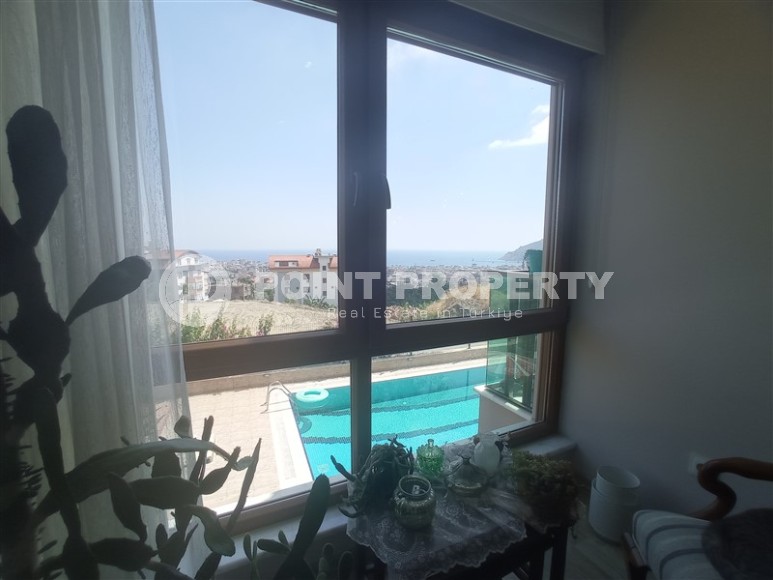 Двухуровневая квартира с видом на море и гору Кале, в престижном районе Аланьи - Хасбахче-id-6884-фото-18