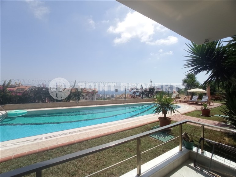 Двухуровневая квартира с видом на море и гору Кале, в престижном районе Аланьи - Хасбахче-id-6884-фото-26