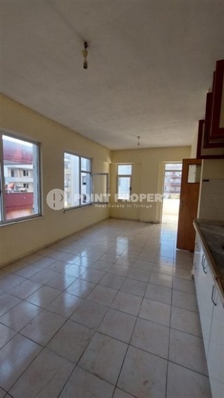 Inexpensive apartment 200 meters from the sea, in the center of the popular area of Alanya - Mahmutlar-id-6886-photo-4