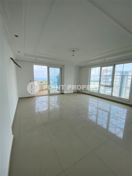 Spacious duplex 5+1, with a total area of 260 m2, on the 6th floor with an attic, in the picturesque area of Alanya - Avsallar-id-6891-photo-5