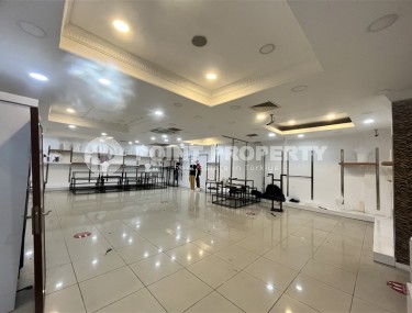 Detached commercial premises with a total area of 1050 m2, on one of the central streets of Alanya-id-6908-photo-3