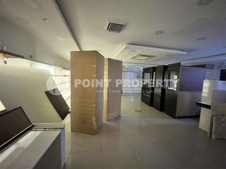 Detached commercial premises with a total area of 1050 m2, on one of the central streets of Alanya-id-6908-photo-8