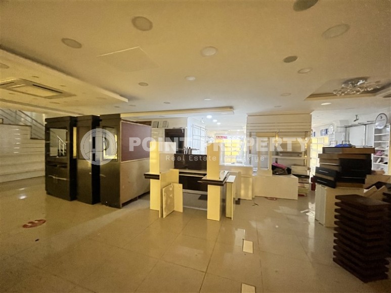 Detached commercial premises with a total area of 1050 m2, on one of the central streets of Alanya-id-6908-photo-12