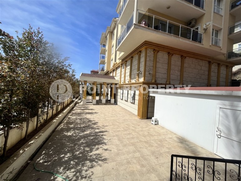 Detached commercial premises with a total area of 1050 m2, on one of the central streets of Alanya-id-6908-photo-16