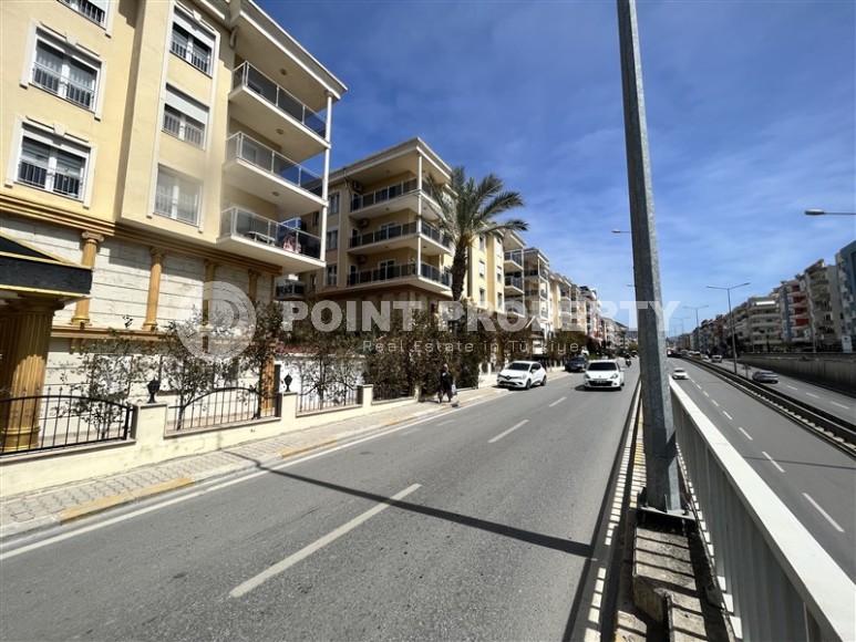 Detached commercial premises with a total area of 1050 m2, on one of the central streets of Alanya-id-6908-photo-18