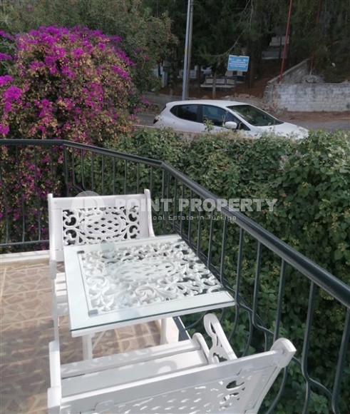 Меблированная двухуровневая квартира с видом на горы и море, в самом сердце Аланьи, в историческом районе крепости Кале-id-6920-фото-17