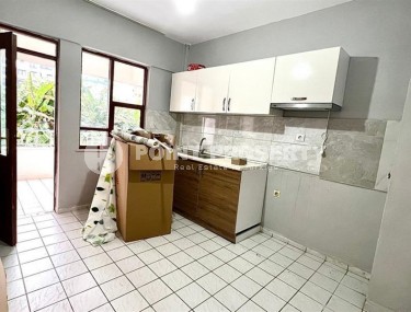 Inexpensive apartment on the 1st floor in a building built in 2005, in the center of the popular area of Alanya - Mahmutlar-id-6923-photo-2