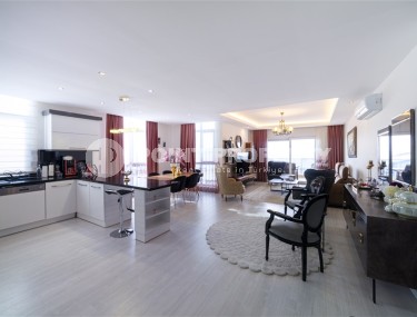 Атмосферная двухуровневая квартира с панорамным видом на море, на 9-м этаже с мансардой, в центре района Тосмур-id-6924-фото-4