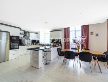 Атмосферная двухуровневая квартира с панорамным видом на море, на 9-м этаже с мансардой, в центре района Тосмур-id-6924-фото-5