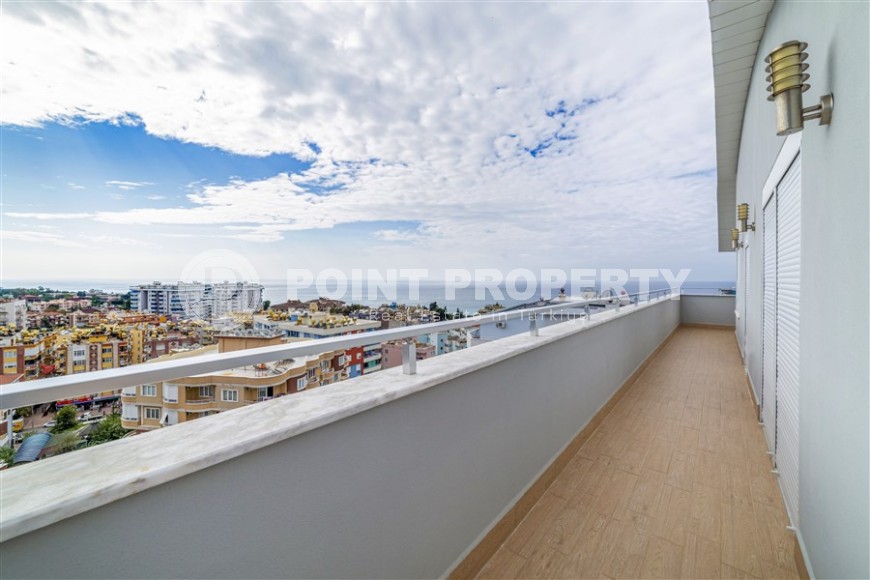 Атмосферная двухуровневая квартира с панорамным видом на море, на 9-м этаже с мансардой, в центре района Тосмур-id-6924-фото-16