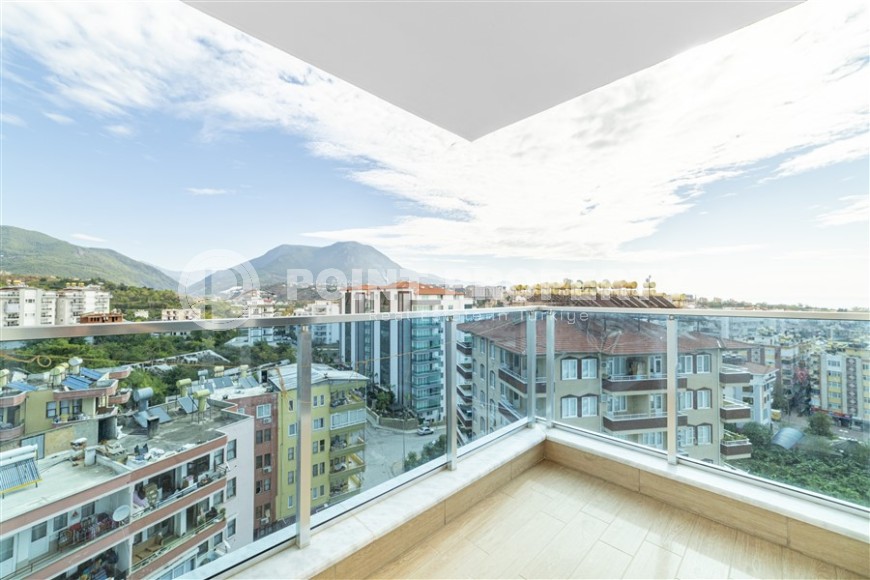 Атмосферная двухуровневая квартира с панорамным видом на море, на 9-м этаже с мансардой, в центре района Тосмур-id-6924-фото-19