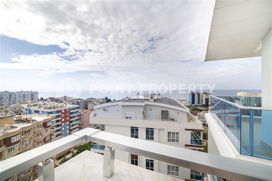 Атмосферная двухуровневая квартира с панорамным видом на море, на 9-м этаже с мансардой, в центре района Тосмур-id-6924-фото-20