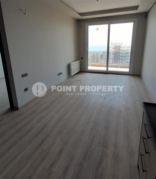 Apartment with sea views on the 10th floor, in the center of a quiet area of Mersin - Tomyuk-id-6927-photo-3