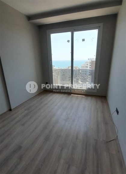 Apartment with sea views on the 10th floor, in the center of a quiet area of Mersin - Tomyuk-id-6927-photo-4