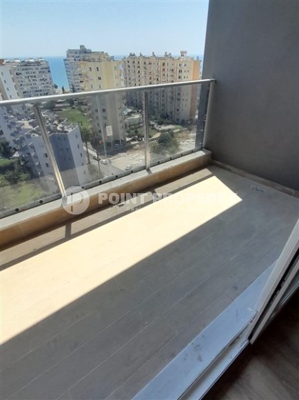 Apartment with sea views on the 10th floor, in the center of a quiet area of Mersin - Tomyuk-id-6927-photo-8