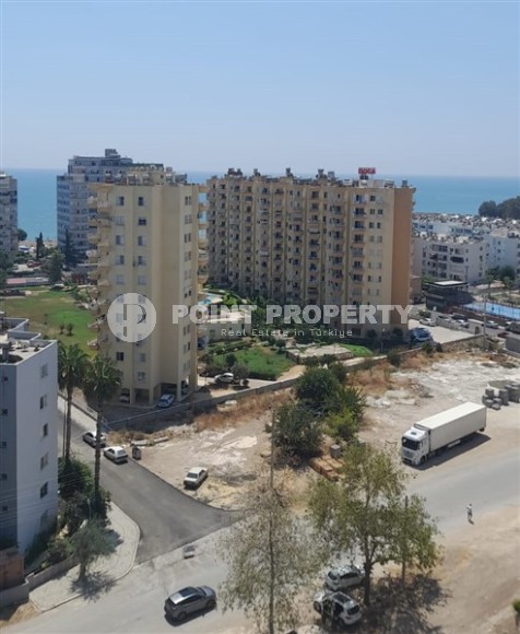 Apartment with sea views on the 10th floor, in the center of a quiet area of Mersin - Tomyuk-id-6927-photo-10