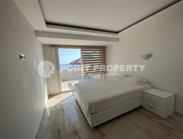 Панорамная квартира с роскошным видом на море, в 50 метрах от пляжа, в центре района Кестель-id-6929-фото-4