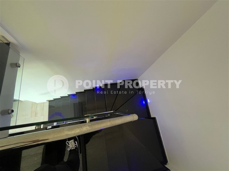 Панорамная квартира с роскошным видом на море, в 50 метрах от пляжа, в центре района Кестель-id-6929-фото-6