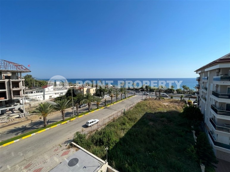 Панорамная квартира с роскошным видом на море, в 50 метрах от пляжа, в центре района Кестель-id-6929-фото-14