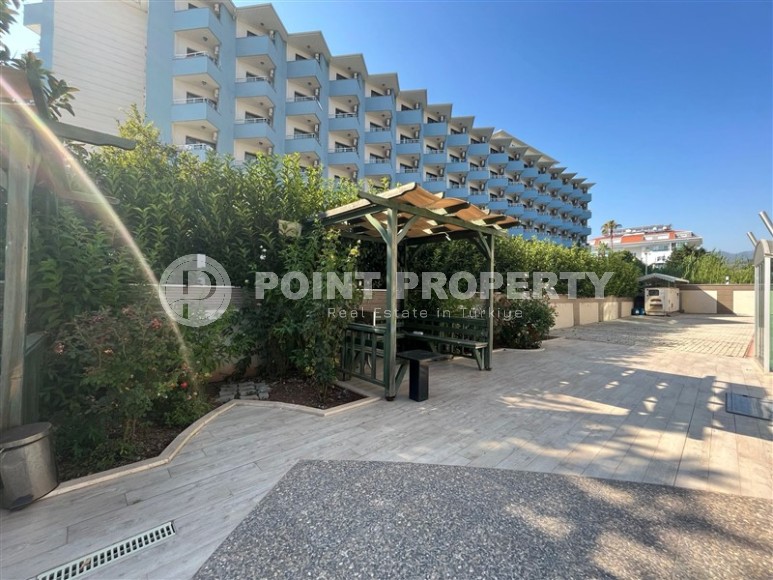 Панорамная квартира с роскошным видом на море, в 50 метрах от пляжа, в центре района Кестель-id-6929-фото-24