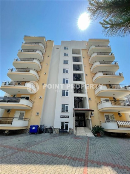 Duplex 3+1 with large rooms, 250 m2 just 300 meters from the sea in Tosmur, Alanya.-id-1074-photo-2