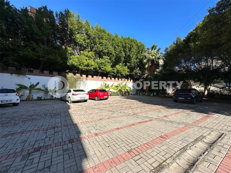 Bright, cozy apartment with two glazed balconies 950 meters from the sea, in the center of Cikcilli-id-6931-photo-20