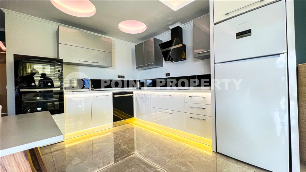 Modern, comfortable apartment 3+1 one kilometer from the sea, in the center of the Nizhnyaya Oba district-id-6934-photo-4