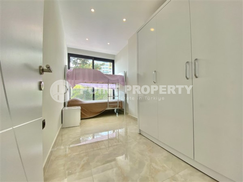 Three-room apartment, 80 m², in a premium complex on the first coastline in Mahmutlar, Alanya.-id-1542-photo-13