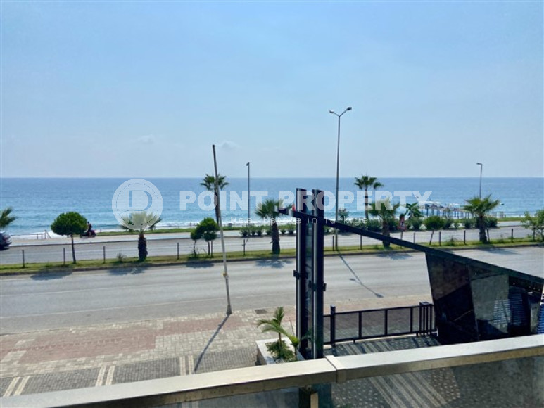 Three-room apartment, 80 m², in a premium complex on the first coastline in Mahmutlar, Alanya.-id-1542-photo-15