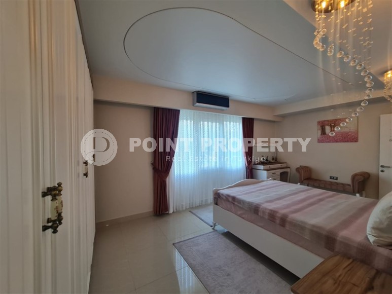 Просторная панорамная квартира с видом на город и горы, на 11-м этаже в жилом комплексе 2012 года постройки-id-6946-фото-5