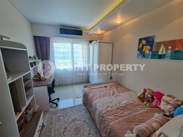 Просторная панорамная квартира с видом на город и горы, на 11-м этаже в жилом комплексе 2012 года постройки-id-6946-фото-6