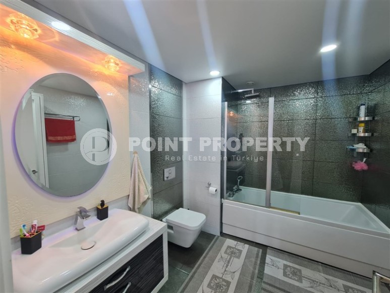 Просторная панорамная квартира с видом на город и горы, на 11-м этаже в жилом комплексе 2012 года постройки-id-6946-фото-8