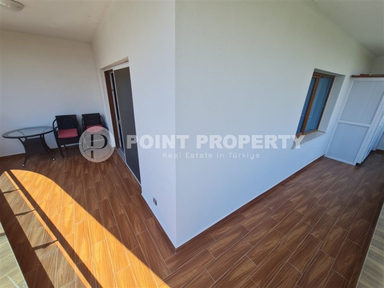 Просторная панорамная квартира с видом на город и горы, на 11-м этаже в жилом комплексе 2012 года постройки-id-6946-фото-10