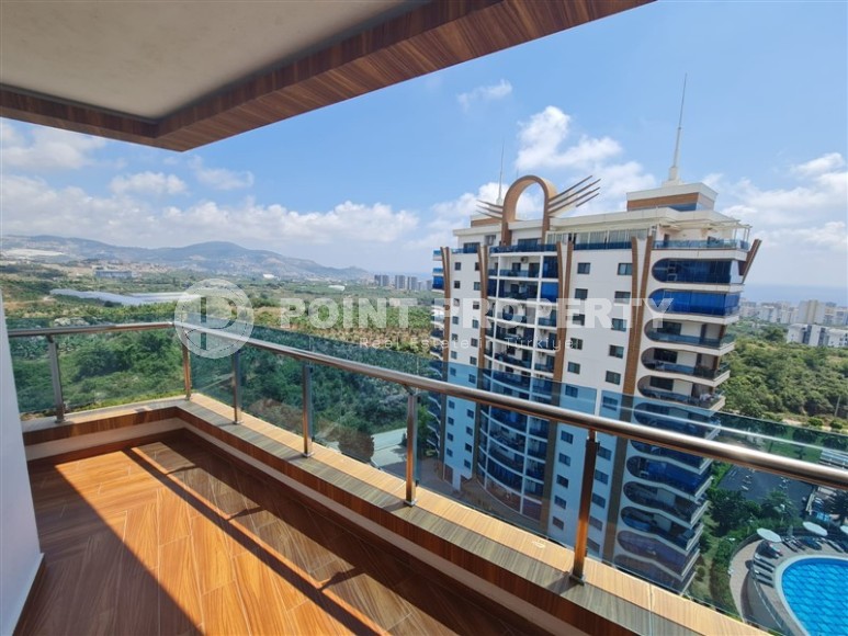 Просторная панорамная квартира с видом на город и горы, на 11-м этаже в жилом комплексе 2012 года постройки-id-6946-фото-11