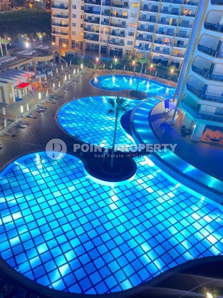 Просторная панорамная квартира с видом на город и горы, на 11-м этаже в жилом комплексе 2012 года постройки-id-6946-фото-21