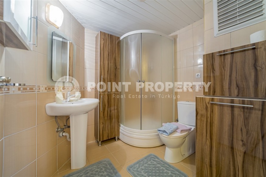 Благоустроенная квартира 2+1, общей площадью 110 м2, на 4-м этаже в центре спокойного района Аланьи - Тосмур-id-6948-фото-9