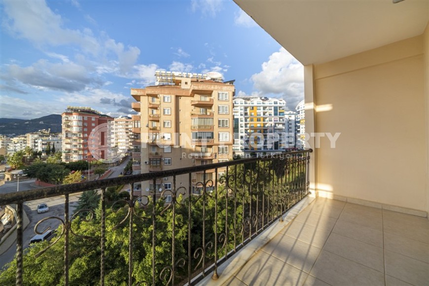 Благоустроенная квартира 2+1, общей площадью 110 м2, на 4-м этаже в центре спокойного района Аланьи - Тосмур-id-6948-фото-12