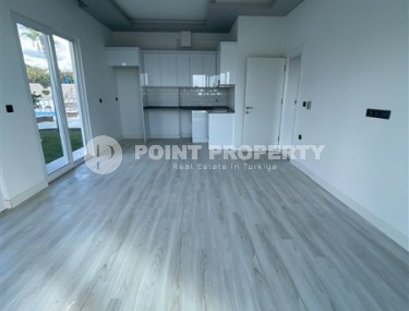 Квартира на 1-м этаже в жилом комплексе 2022 года постройки, в 500 метрах от моря-id-6951-фото-2