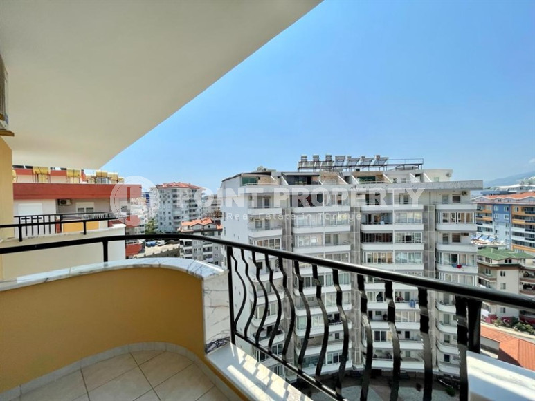 Duplex 3+1 with large rooms, 250 m2 just 300 meters from the sea in Tosmur, Alanya.-id-1074-photo-8