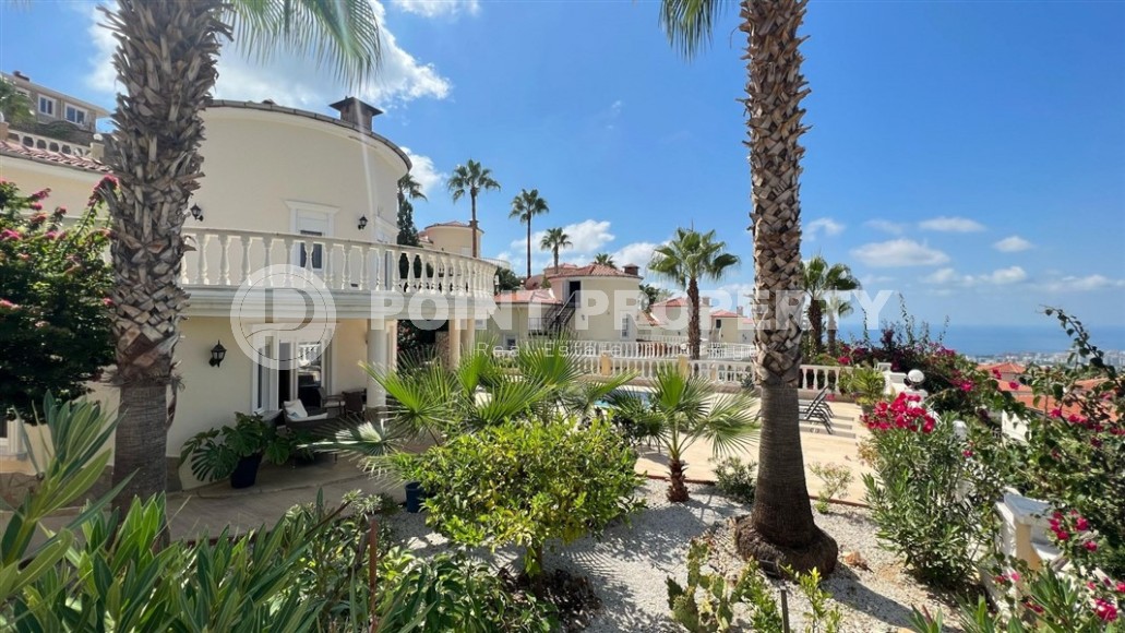 Panoramic villa with sea and mountain views in a picturesque, ecologically clean area of Alanya - Kargicak-id-6975-photo-18