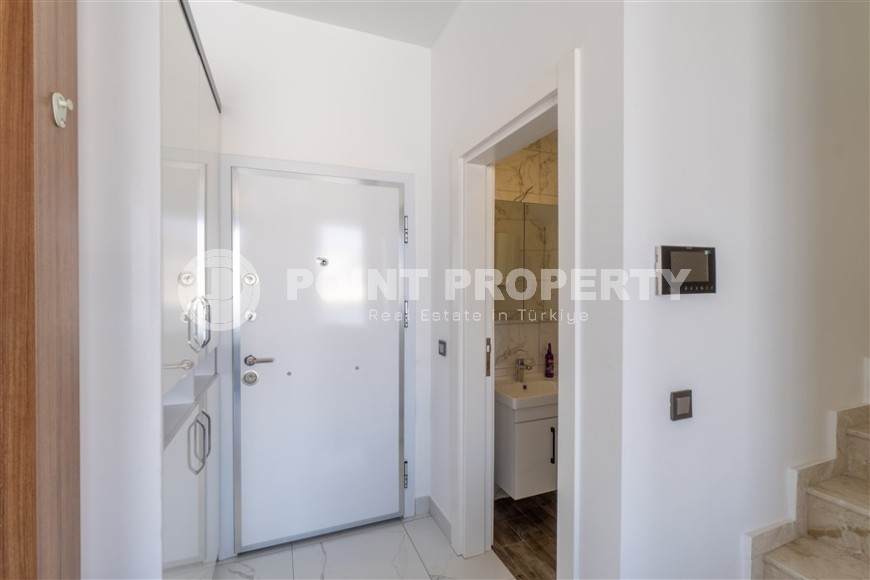 Стильная квартира с современным дизайном в комфортабельном жилом комплексе, построенном в 2020 году-id-6980-фото-8