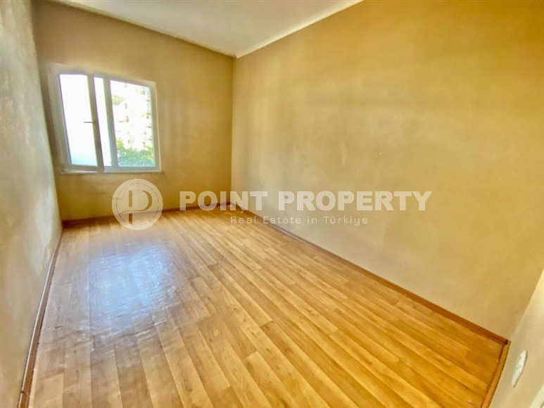 Spacious apartment on the first line from the sea near the famous Cleopatra Beach, in the center of Alanya-id-6990-photo-5