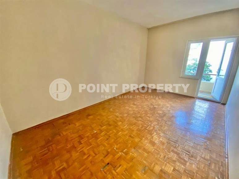 Spacious apartment on the first line from the sea near the famous Cleopatra Beach, in the center of Alanya-id-6990-photo-7