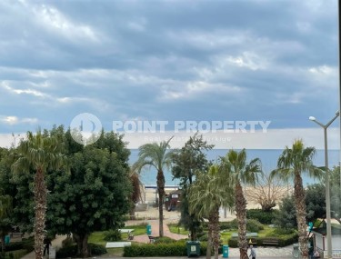Spacious apartment on the first line from the sea near the famous Cleopatra Beach, in the center of Alanya-id-6990-photo-1